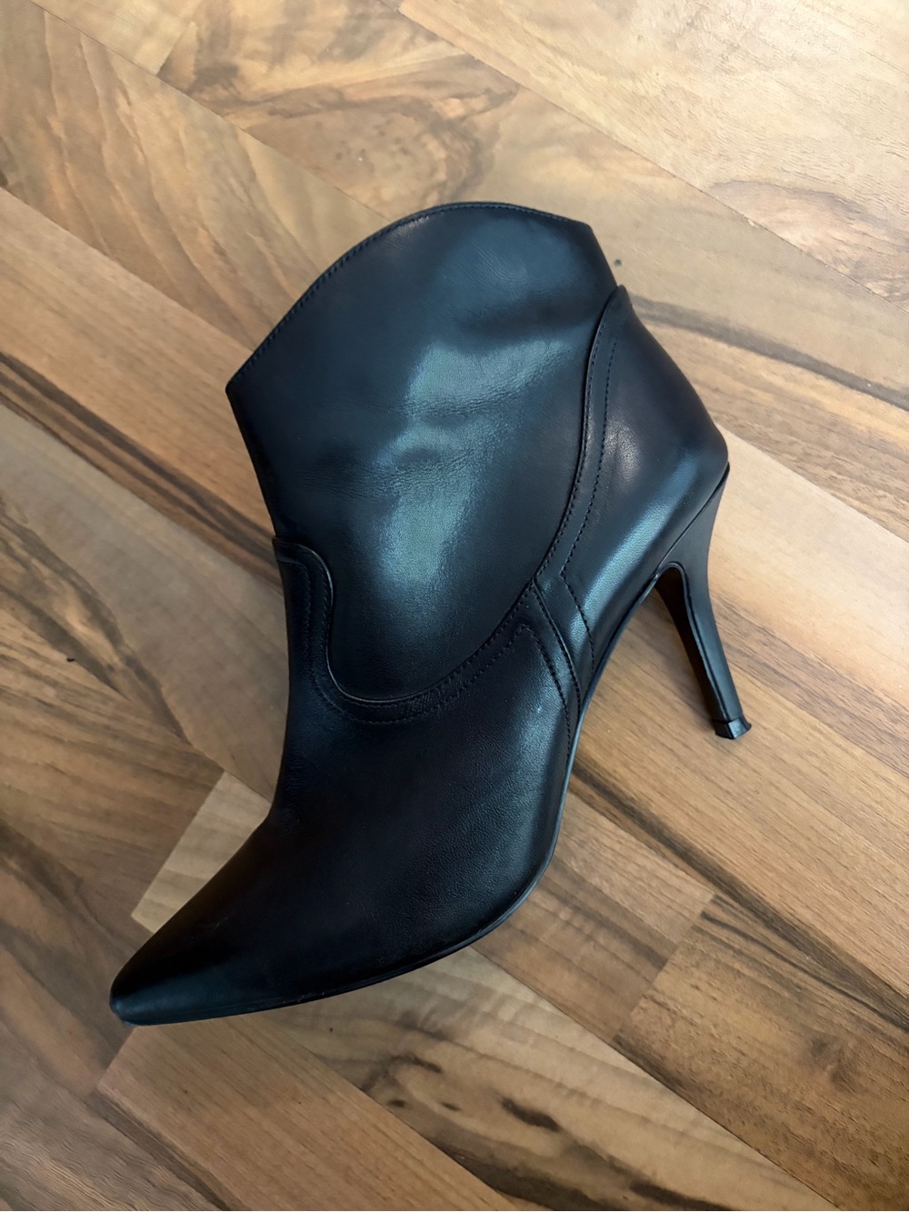 Black Pointed-Toe Stiletto Western Ankle Bootie, 6.5, EUC / like new